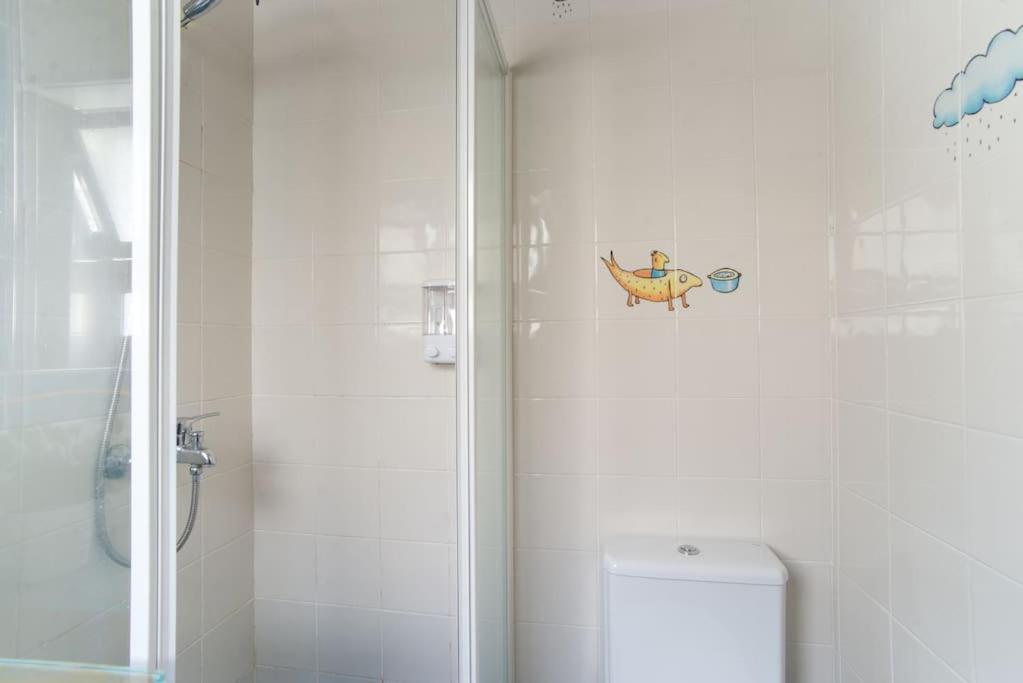Lisbon Waves Surf Lodge Almada Extérieur photo