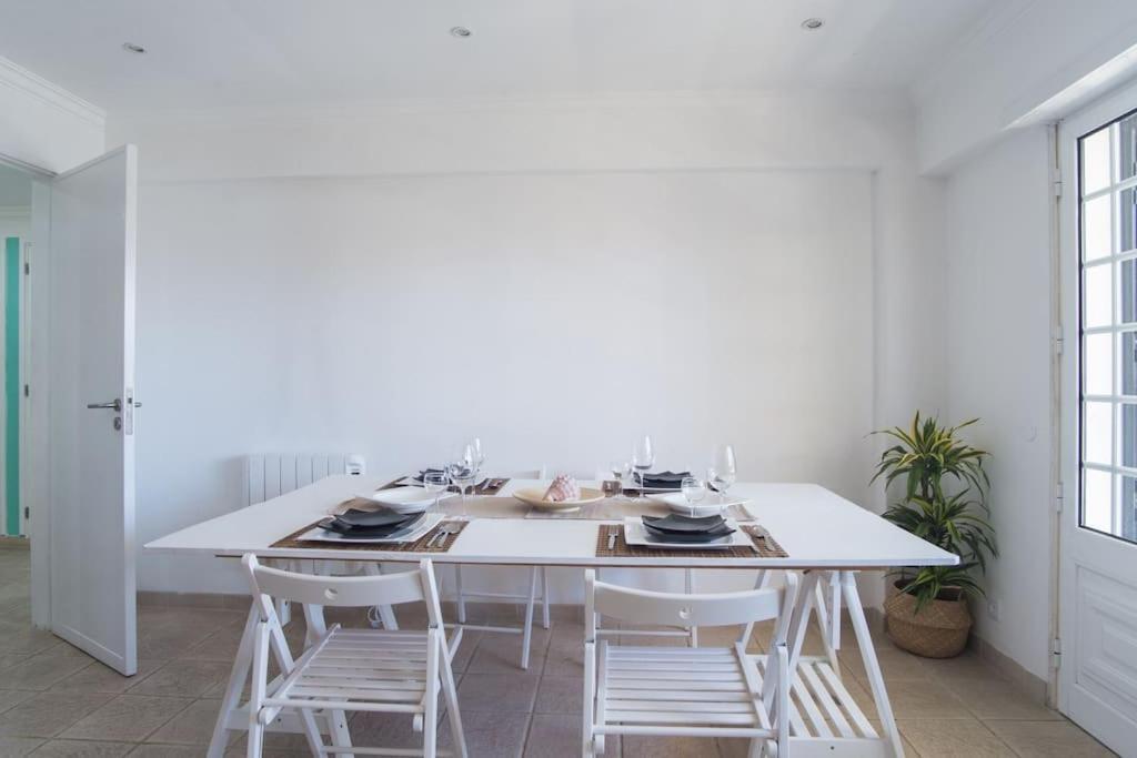 Lisbon Waves Surf Lodge Almada Extérieur photo