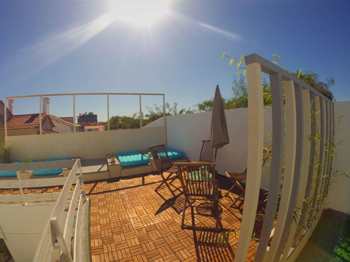 Lisbon Waves Surf Lodge Almada Extérieur photo
