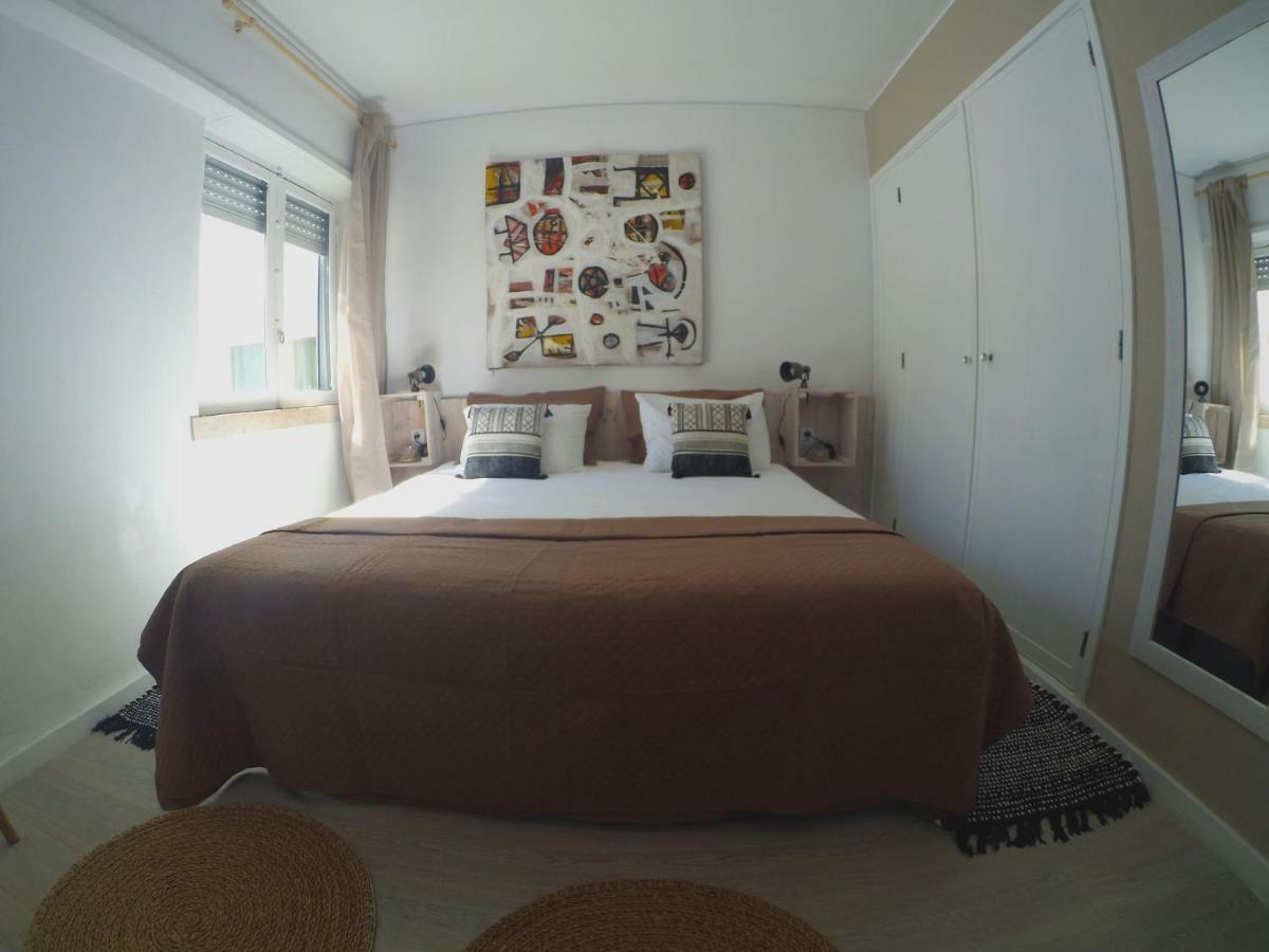 Lisbon Waves Surf Lodge Almada Extérieur photo