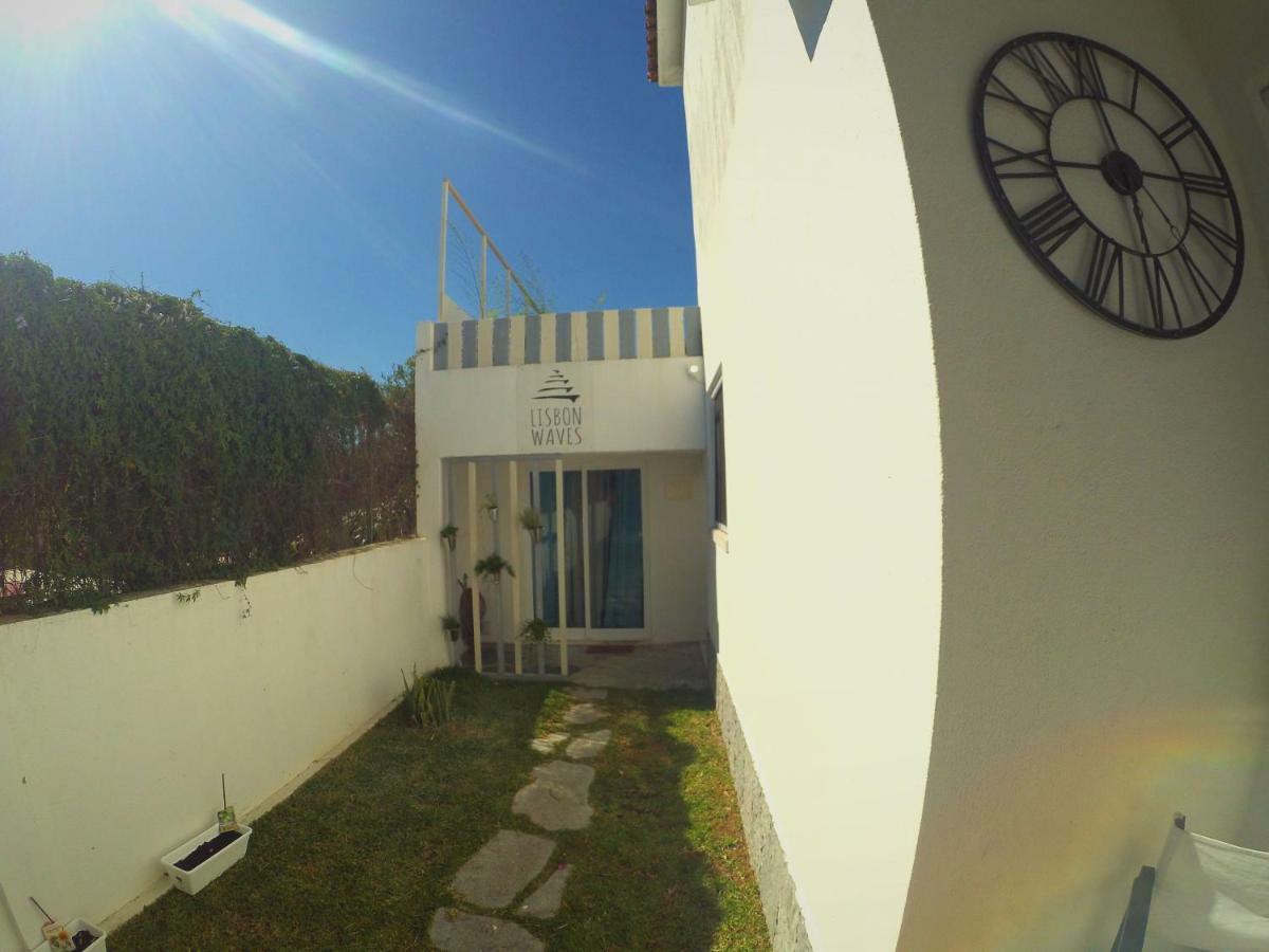Lisbon Waves Surf Lodge Almada Extérieur photo