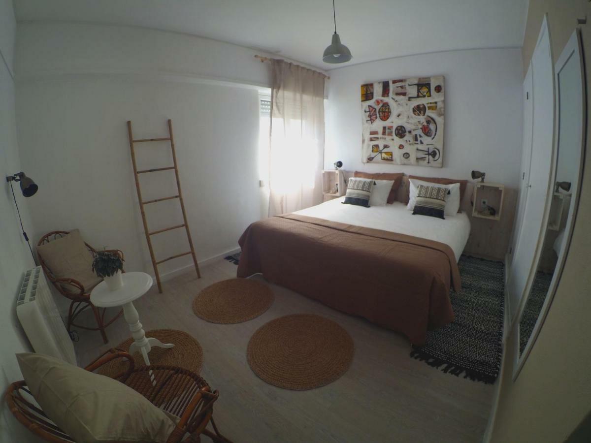 Lisbon Waves Surf Lodge Almada Extérieur photo