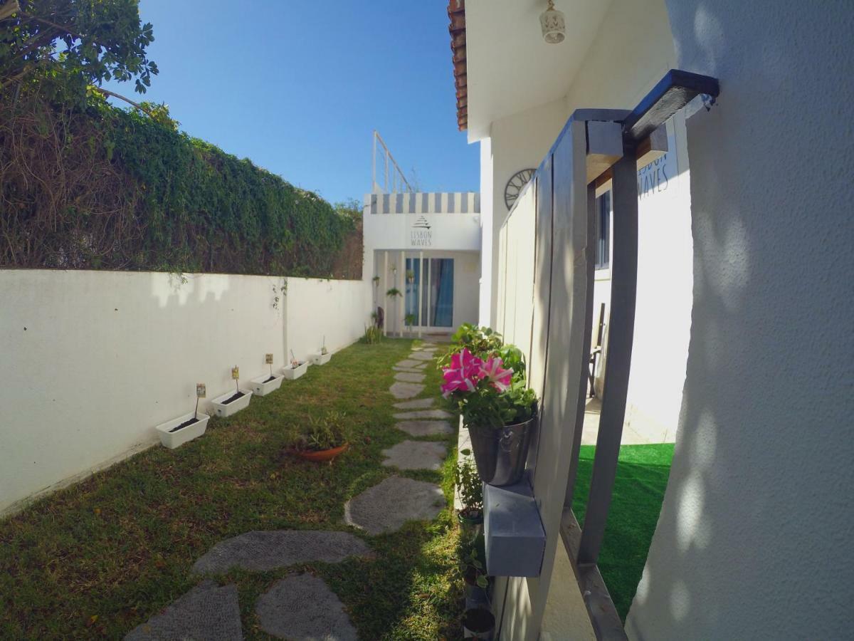 Lisbon Waves Surf Lodge Almada Extérieur photo