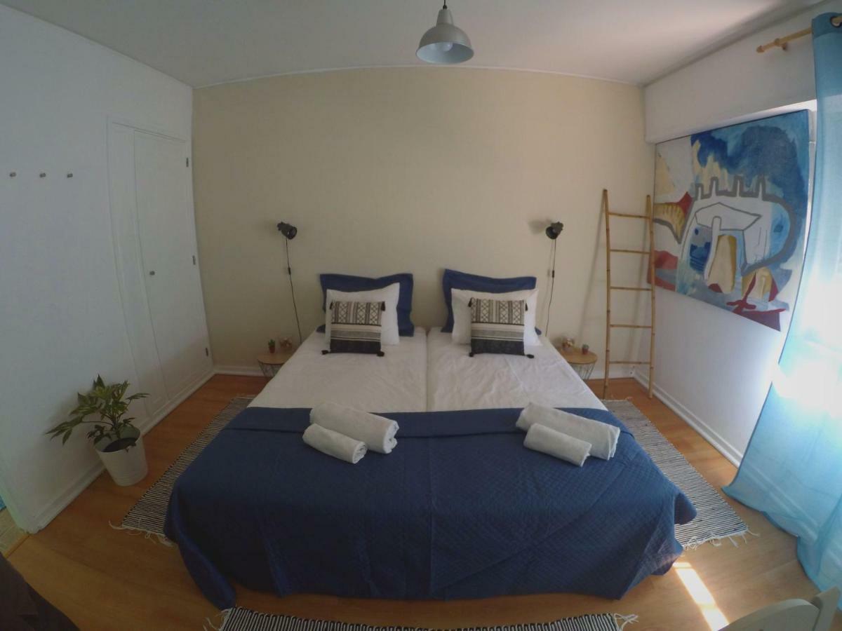 Lisbon Waves Surf Lodge Almada Extérieur photo